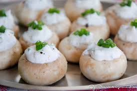 Champignons à la confiture d'oignon et au fromage frais